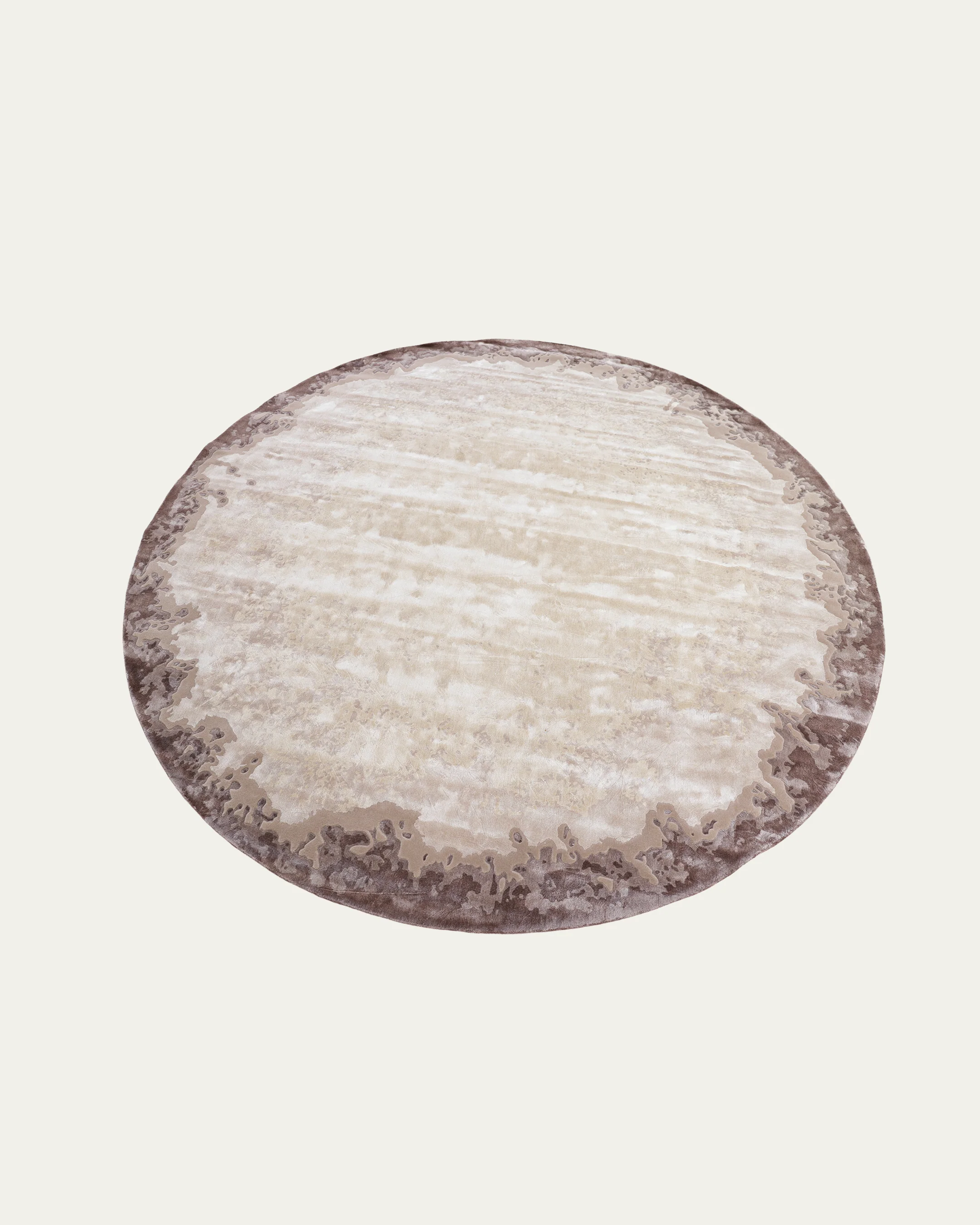 Edge Spill (Taupe) - Image 10