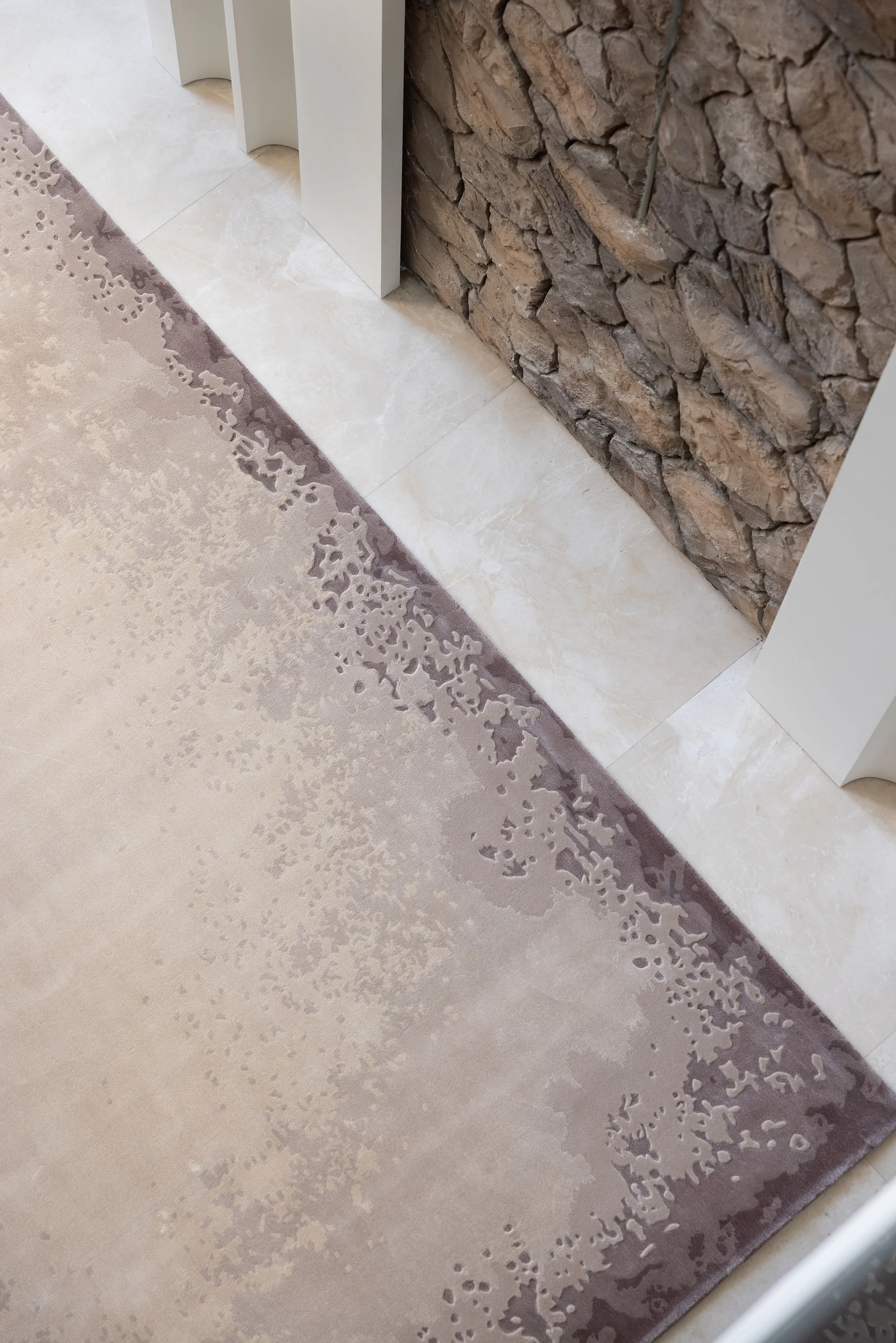 Edge Spill (Taupe) - Image 8